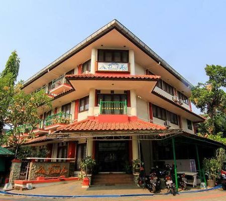 Hotel Pasah Asi Сурабая Экстерьер фото