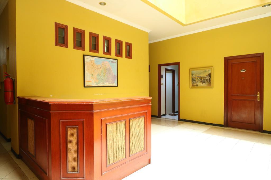 Hotel Pasah Asi Сурабая Экстерьер фото